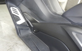 YAMAHA T-MAX 530 2017 SJ12J
