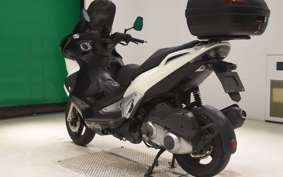 APRILIA SR MAX 300 2015