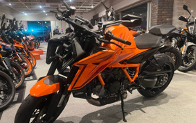 KTM 1390 SUPER DUKE R EVO V3940