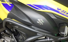 SUZUKI DL650 ( V-Strom 650 ) XTA 2021 C733A