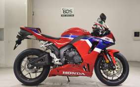 HONDA CBR600RR 2025 PC40