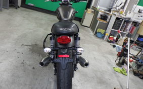 TRIUMPH STREET TWIN 2021
