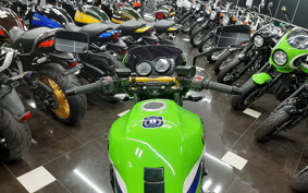KAWASAKI ZRX1200 DAEG FE 2016 ZRT20D