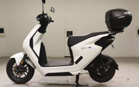 HONDA EM1 e: EF16
