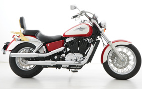 HONDA SHADOW 1100 CLASSIC 1996 SC32