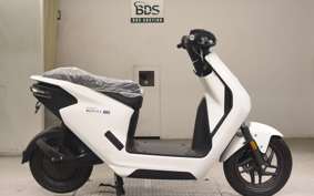 HONDA EM1 e: 2004 EF16