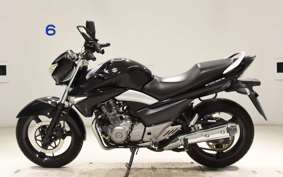SUZUKI GSR250