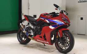 HONDA CBR650R E-Clutch 2025 RH17