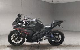 YAMAHA YZF-R25 RG10J