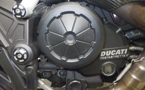 DUCATI DIAVEL 2012