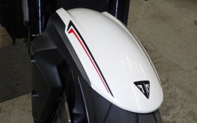 TRIUMPH STREET TRIPLE R 2018