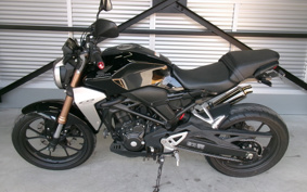 HONDA CB250R MC52