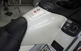 HONDA GL 1800 GOLD WING 2004 SC47