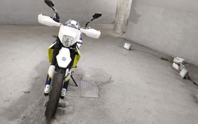 OTHER  HUSQUARNA 701 SUPERMOTO  2019 USV