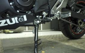 SUZUKI GSX250 R