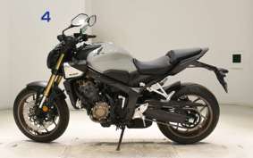 HONDA CB650R E-Clutch 2025 RH17