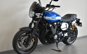 YAMAHA XJR1300 C 2015 RP19