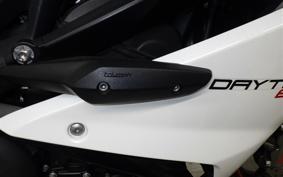 TRIUMPH DAYTONA 675 R 2015