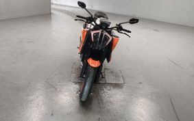 KTM 1290 SUPER  DUKE R V3940
