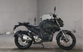 YAMAHA FZ25 RG42