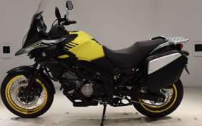 SUZUKI Vｽﾄﾛｰﾑ650XTA 2018 C733A