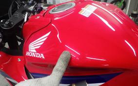 HONDA CBR650R E-Clutch 2024 RH17