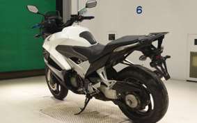 HONDA VFR800X 2013