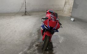 HONDA CBR600RR 2024 PC40