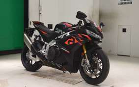 APRILIA RSV4 1100ファクトリ 2024