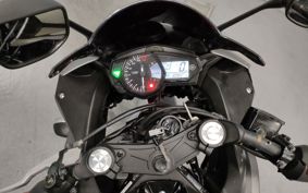 YAMAHA YZF-R25 RG10J