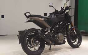 HUSQVARNA SVARTPILEN 401 2023