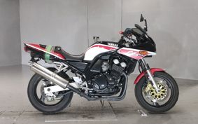 YAMAHA FZ400 4YR