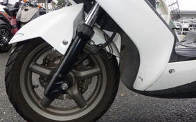 YAMAHA CYGNUS 125 XSR 2