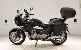 SUZUKI GSR250S