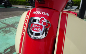 HONDA SUPER CUB 110 HELLOKITTY JA59