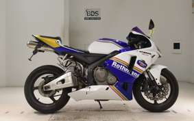 HONDA CBR600RR GEN 2 2005 PC37