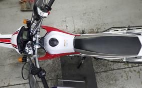 YAMAHA SEROW 250 Gen.2 2024 DG17J