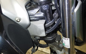 SUZUKI GSR250 2016