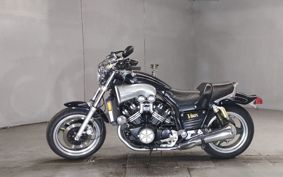 YAMAHA VMAX 1UT0