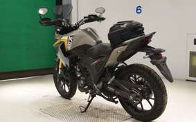 HONDA CB200X
