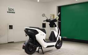 HONDA EM1 e: 2021 EF16