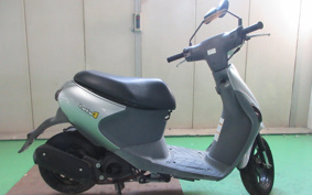 SUZUKI LETS4 CA45A