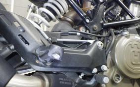 HUSQVARNA SVARTPILEN 401 2019