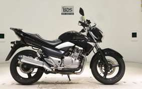 SUZUKI GSR250 2023