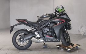 HONDA CBR650R E-Clutch 2025 RH17
