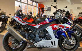 HONDA CBR1000RR-R FB 2022 SC82