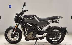 HUSQVARNA SVARTPILEN 401 2021