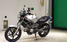 HONDA VTR 250 2025 MC33