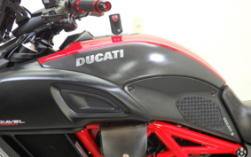 DUCATI DIAVEL CARBON 2014 ZDMG105JAEB
