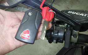 DUCATI DIAVEL Carbon 2016